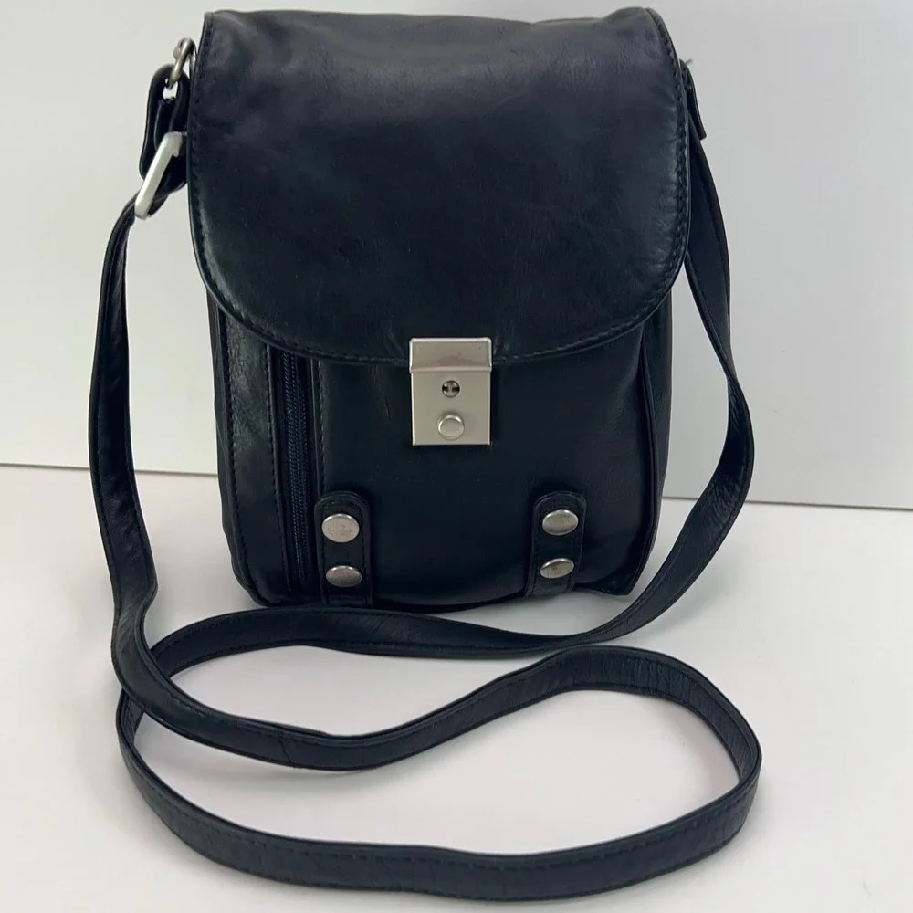 BLACK LEATHER Crossbody Wallet Style Organizer Multi Zip Pockets Travel Work Bag